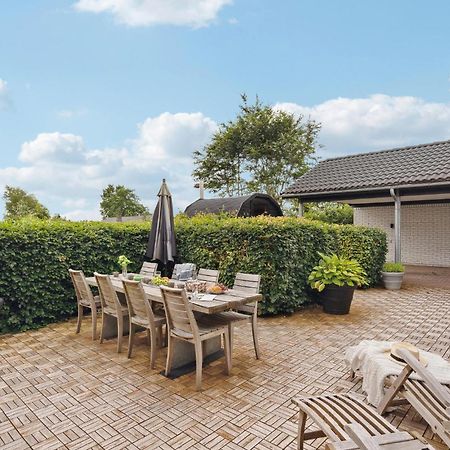 Gorgeous Home In Sunds With Kitchen エクステリア 写真
