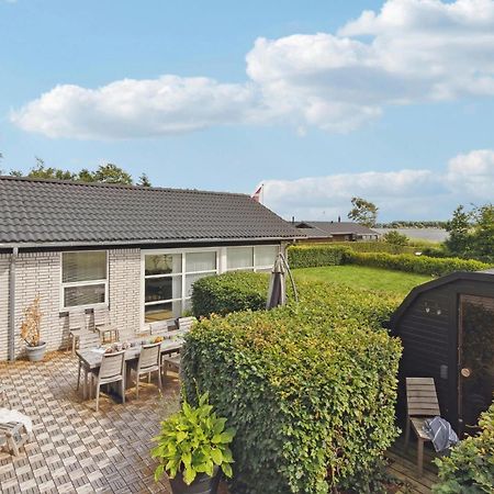 Gorgeous Home In Sunds With Kitchen エクステリア 写真