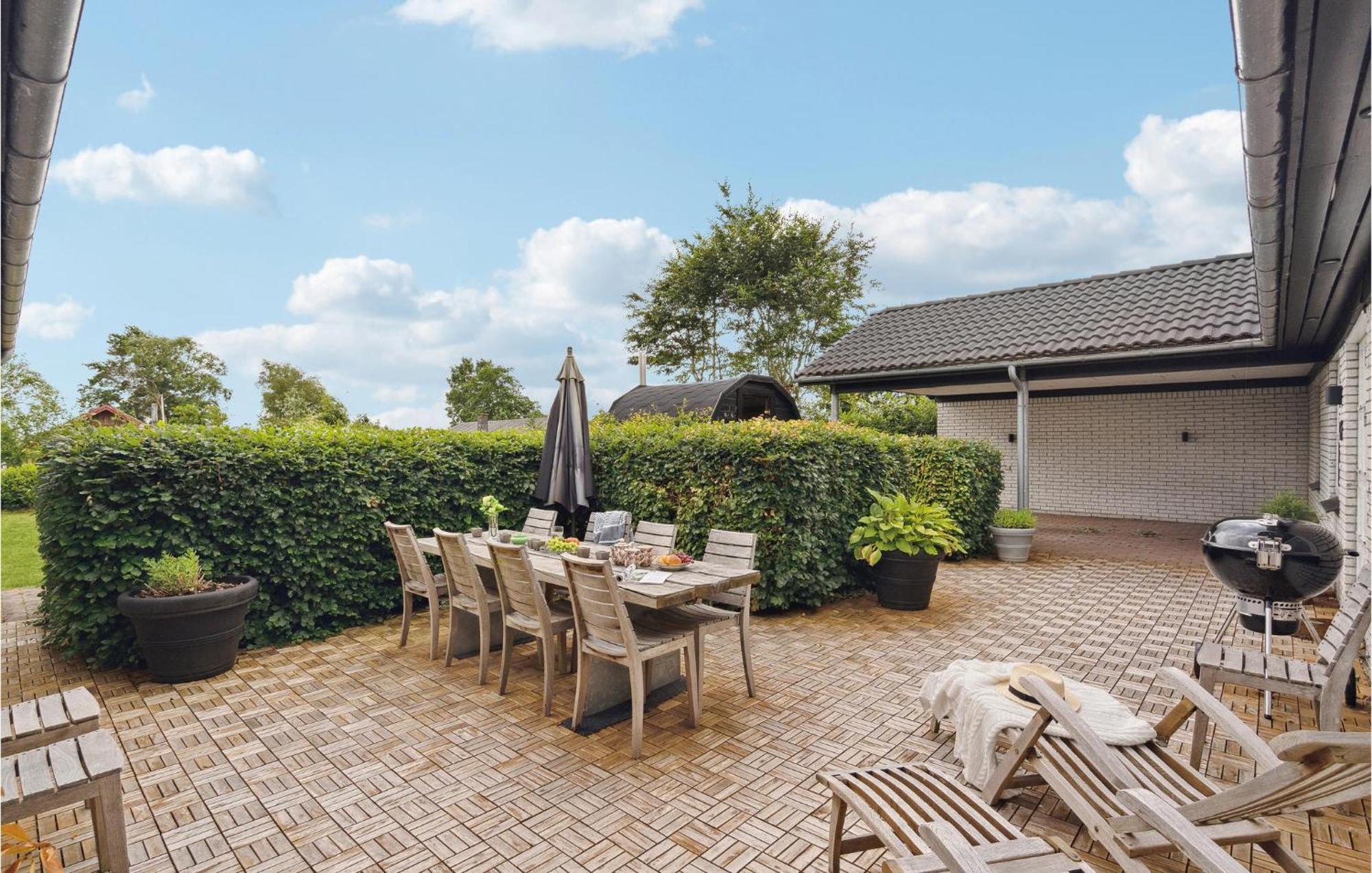 Gorgeous Home In Sunds With Kitchen エクステリア 写真