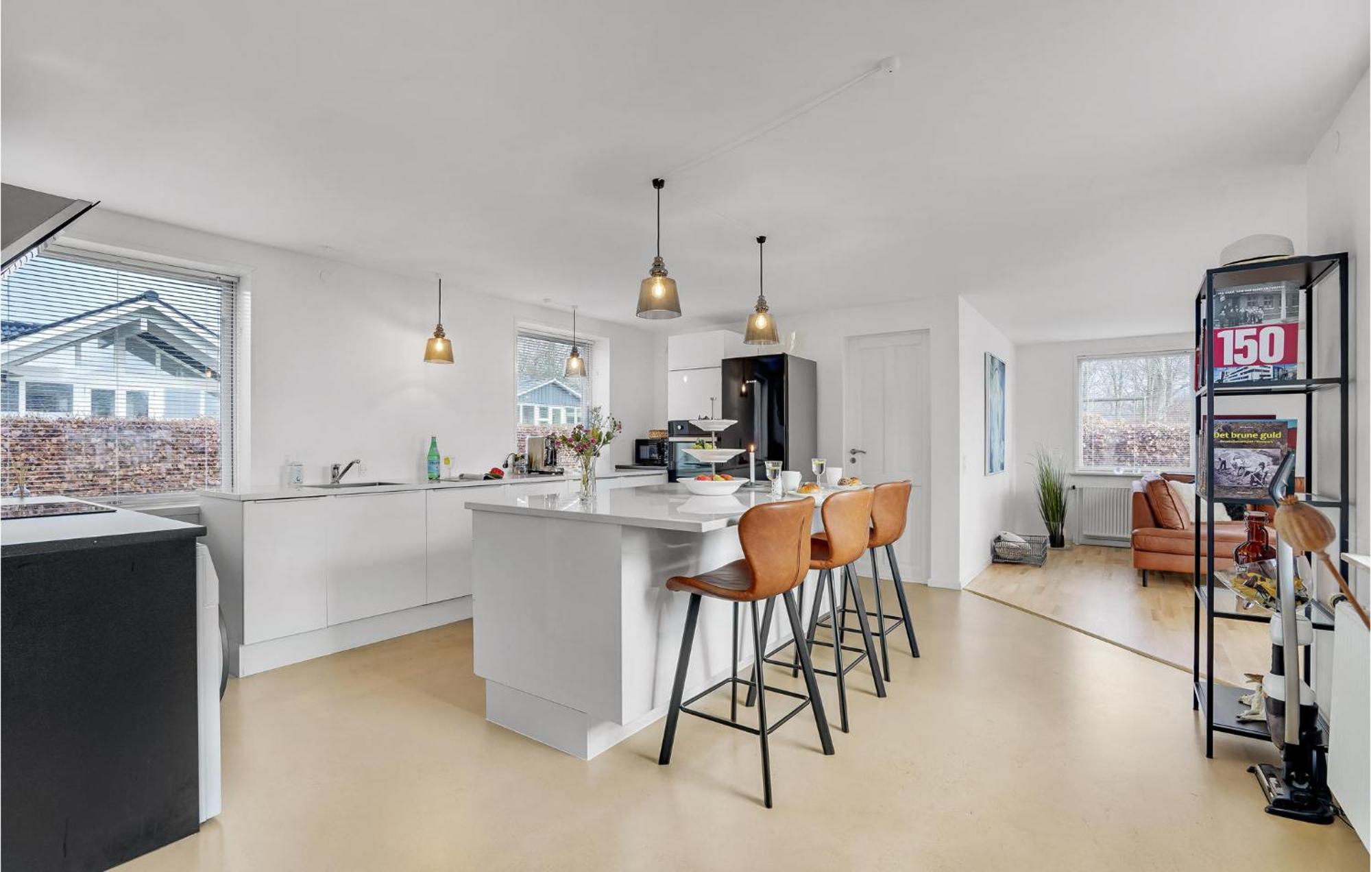 Gorgeous Home In Sunds With Kitchen エクステリア 写真