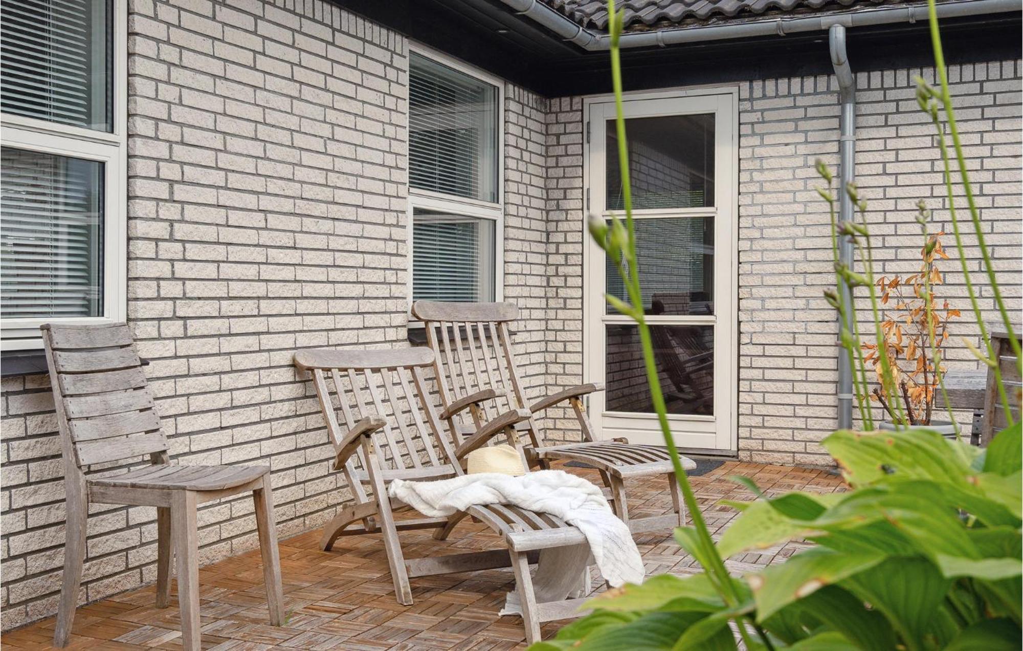 Gorgeous Home In Sunds With Kitchen エクステリア 写真