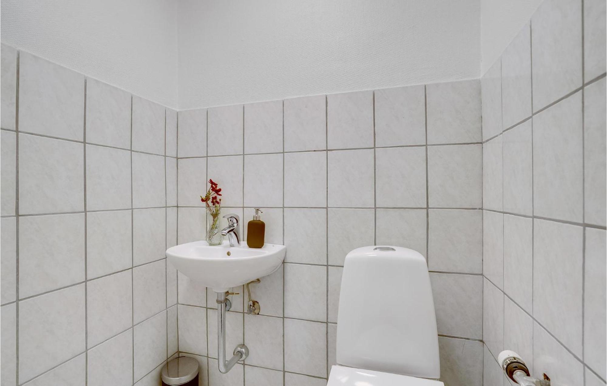 Gorgeous Home In Sunds With Kitchen エクステリア 写真
