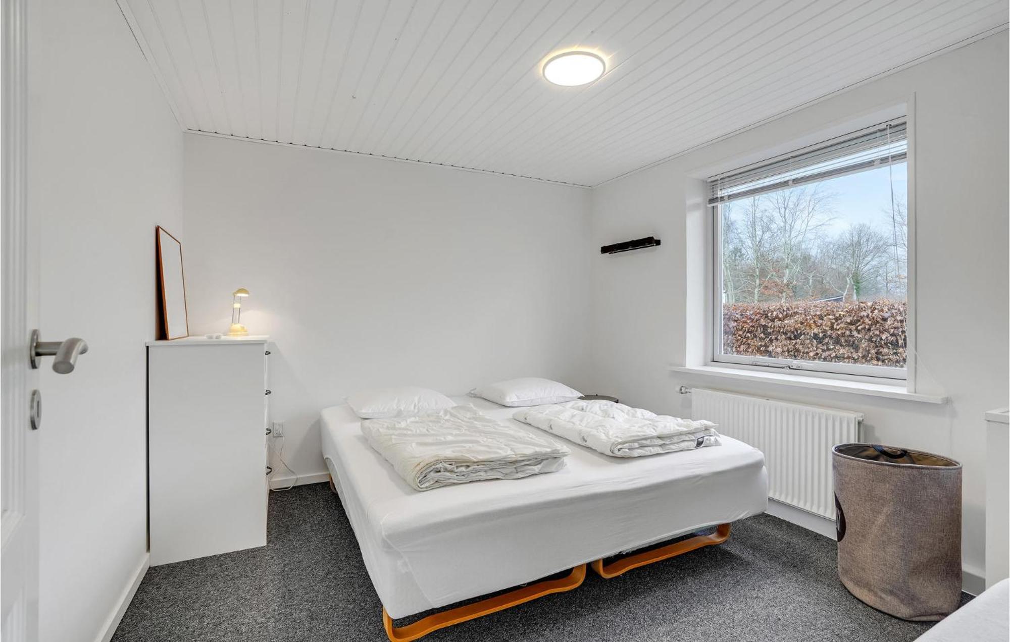 Gorgeous Home In Sunds With Kitchen エクステリア 写真
