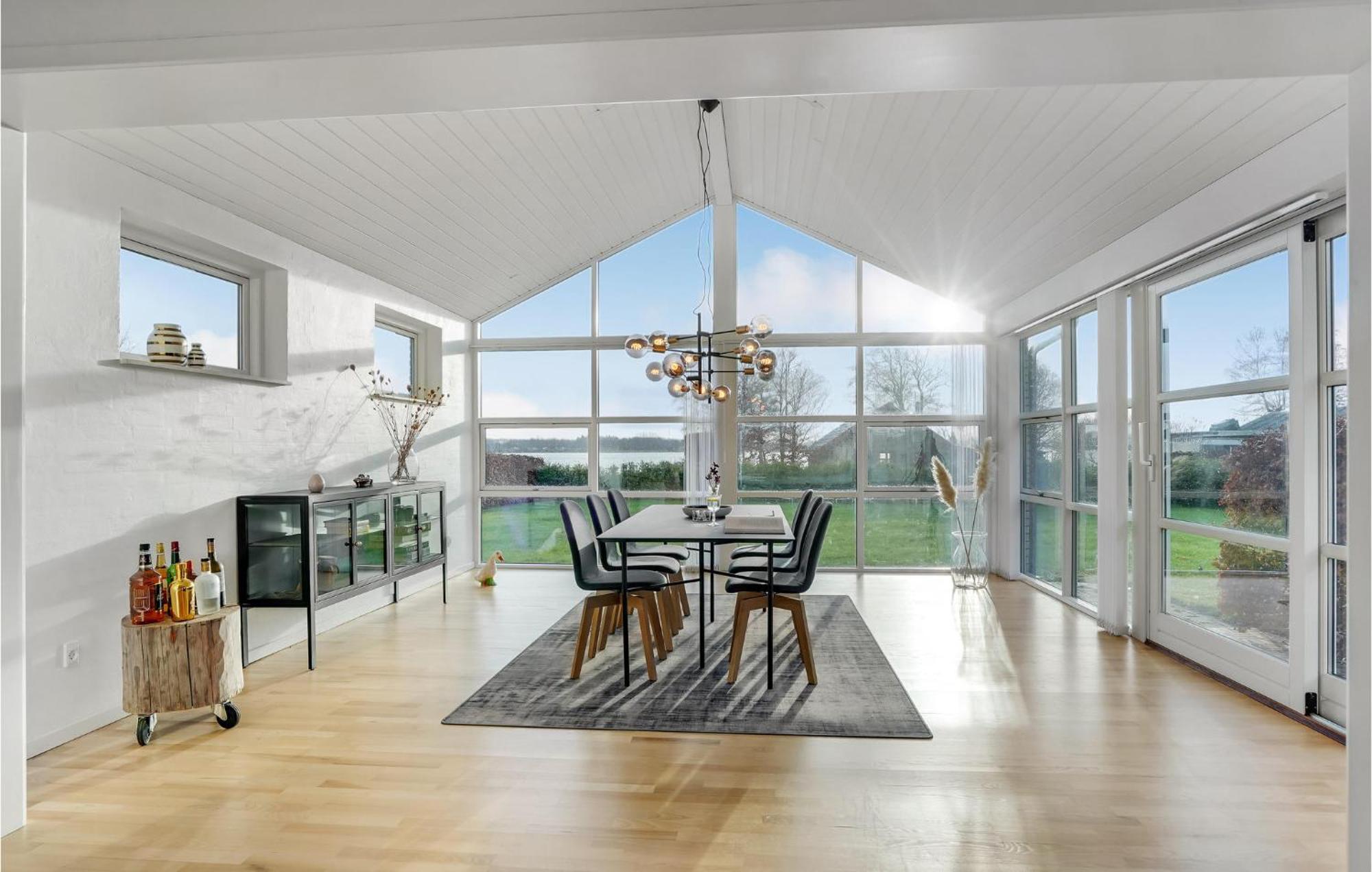 Gorgeous Home In Sunds With Kitchen エクステリア 写真